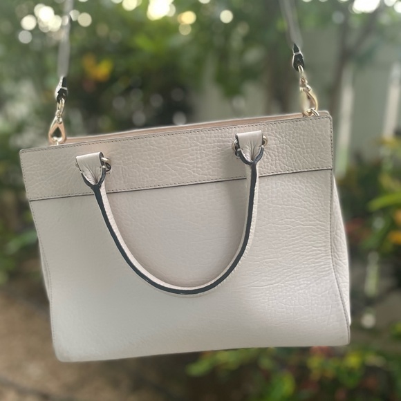 Kate Spade Beige Textured Shoulder Bag - Picture 2 of 7